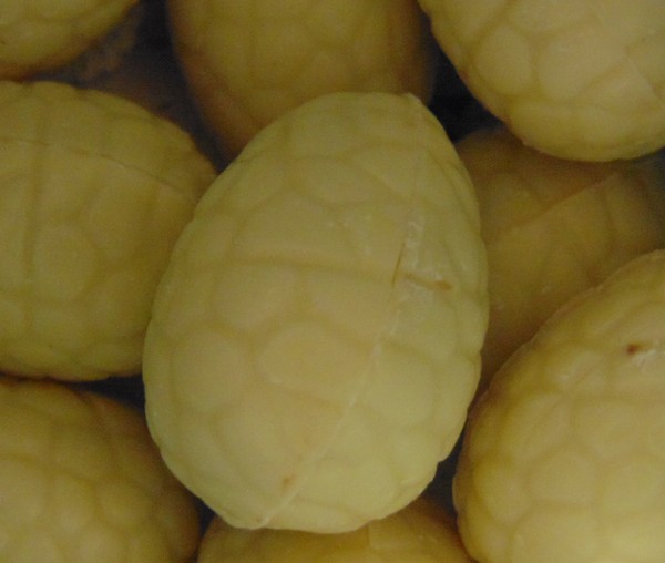 congestie dramatisch Controle Witte paaseitjes met pistache zonder papiertje | Belgische chocolade | VDV  Chocolaterie