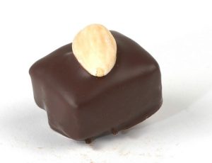 Pure praline Frivole marsepein en gekonfijt fruit Belgische chocolade