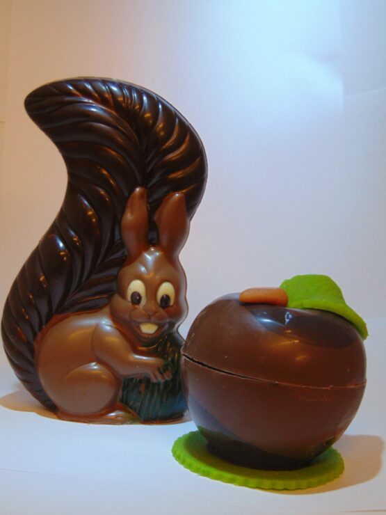 Spirou VDV Chocolaterie sint Sint Maarten Sinterklaas chocolade eekhoorn met appel melkchocolade