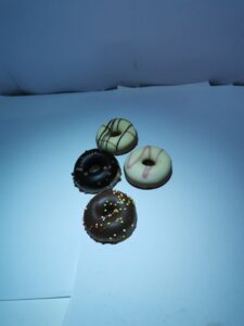 Donuts in chocolade VDV Chocolaterie